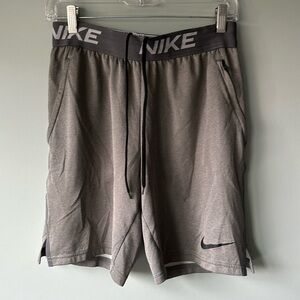 Nike dri fit shorts gray small